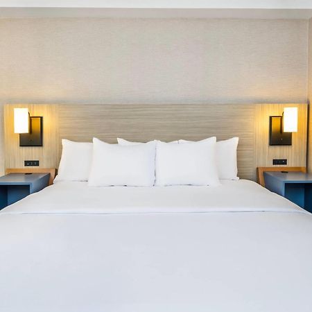 Comfort Inn Laval Exteriör bild
