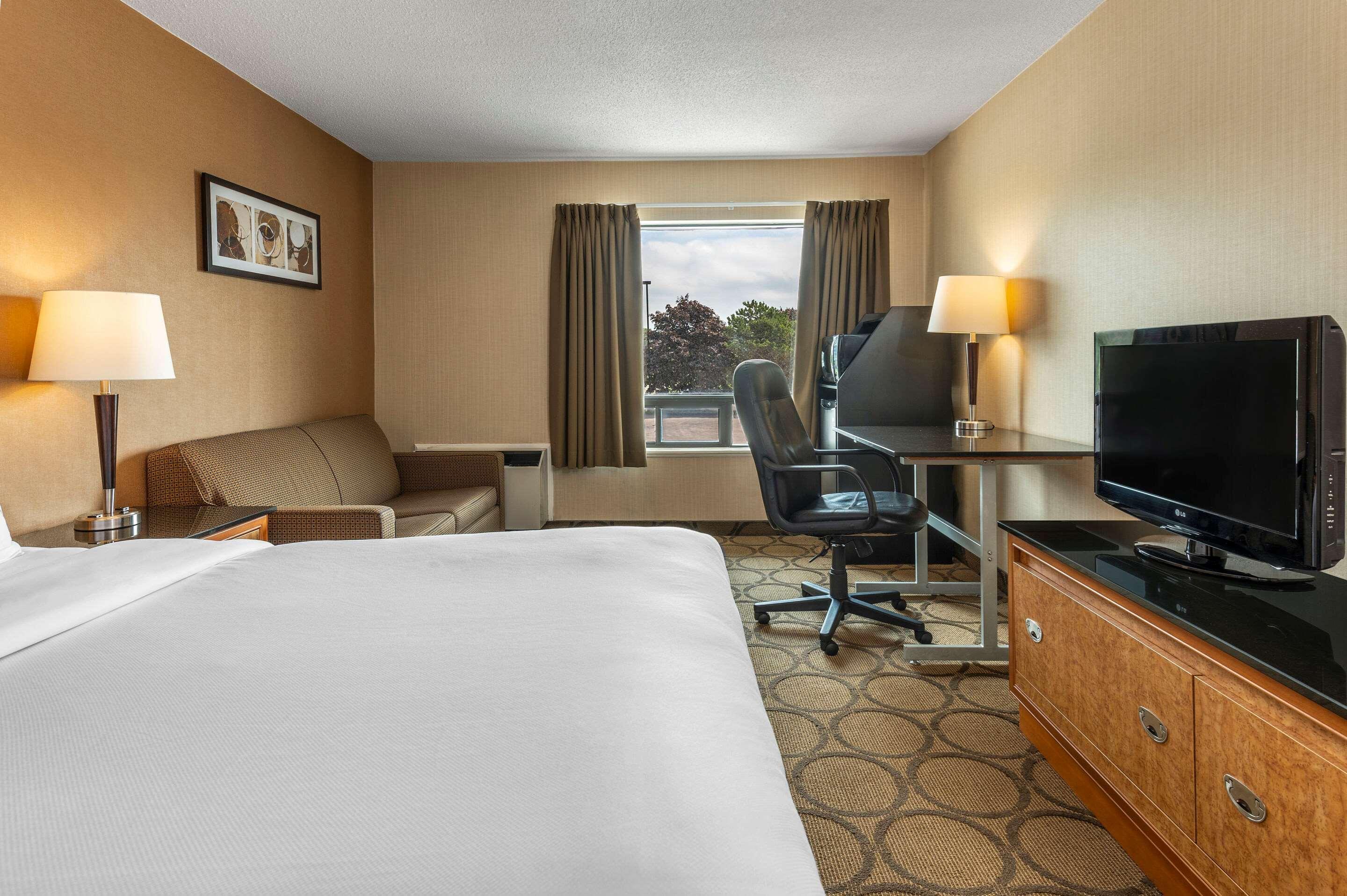 Comfort Inn Laval Exteriör bild