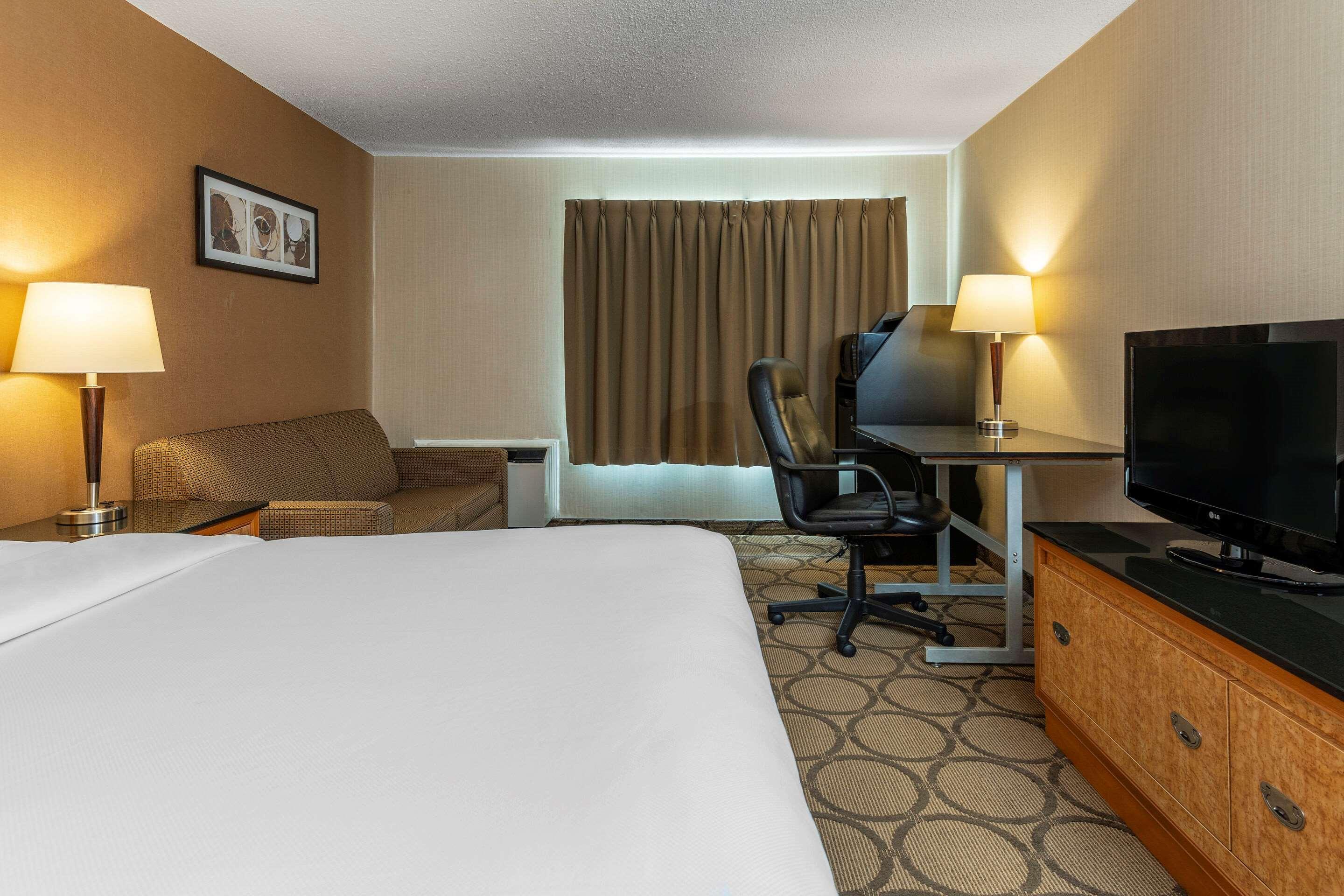 Comfort Inn Laval Exteriör bild