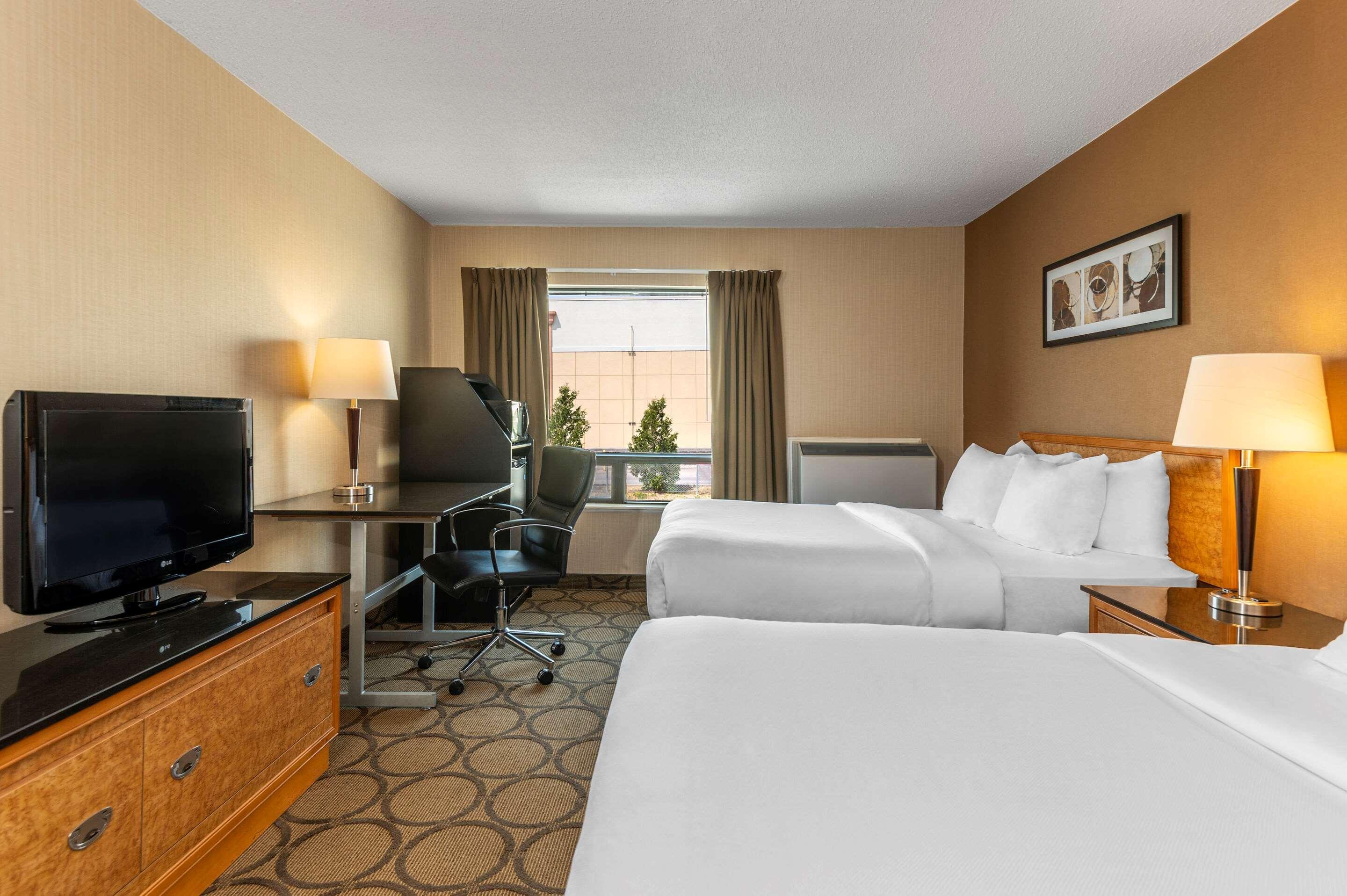 Comfort Inn Laval Exteriör bild