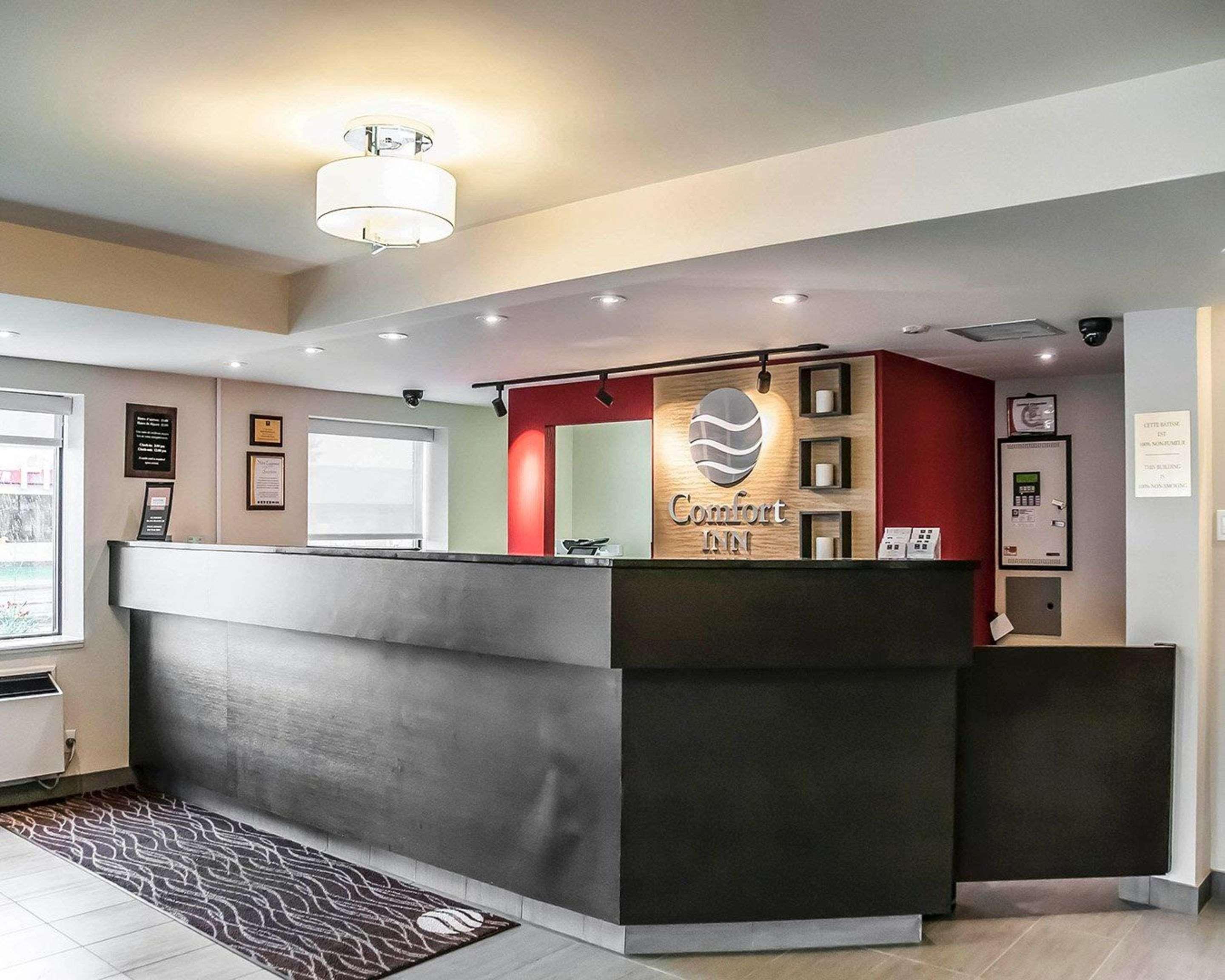 Comfort Inn Laval Exteriör bild
