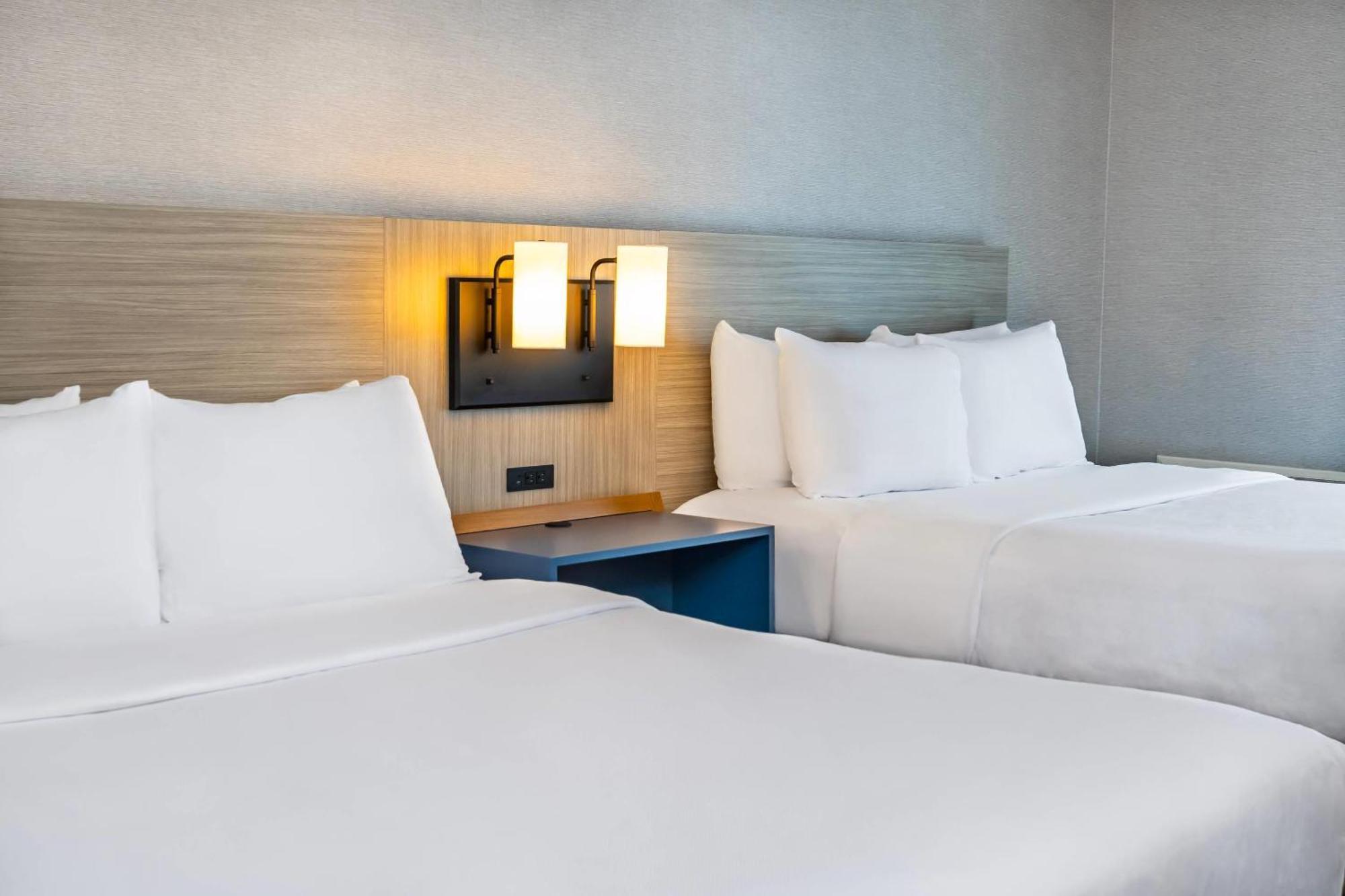 Comfort Inn Laval Exteriör bild