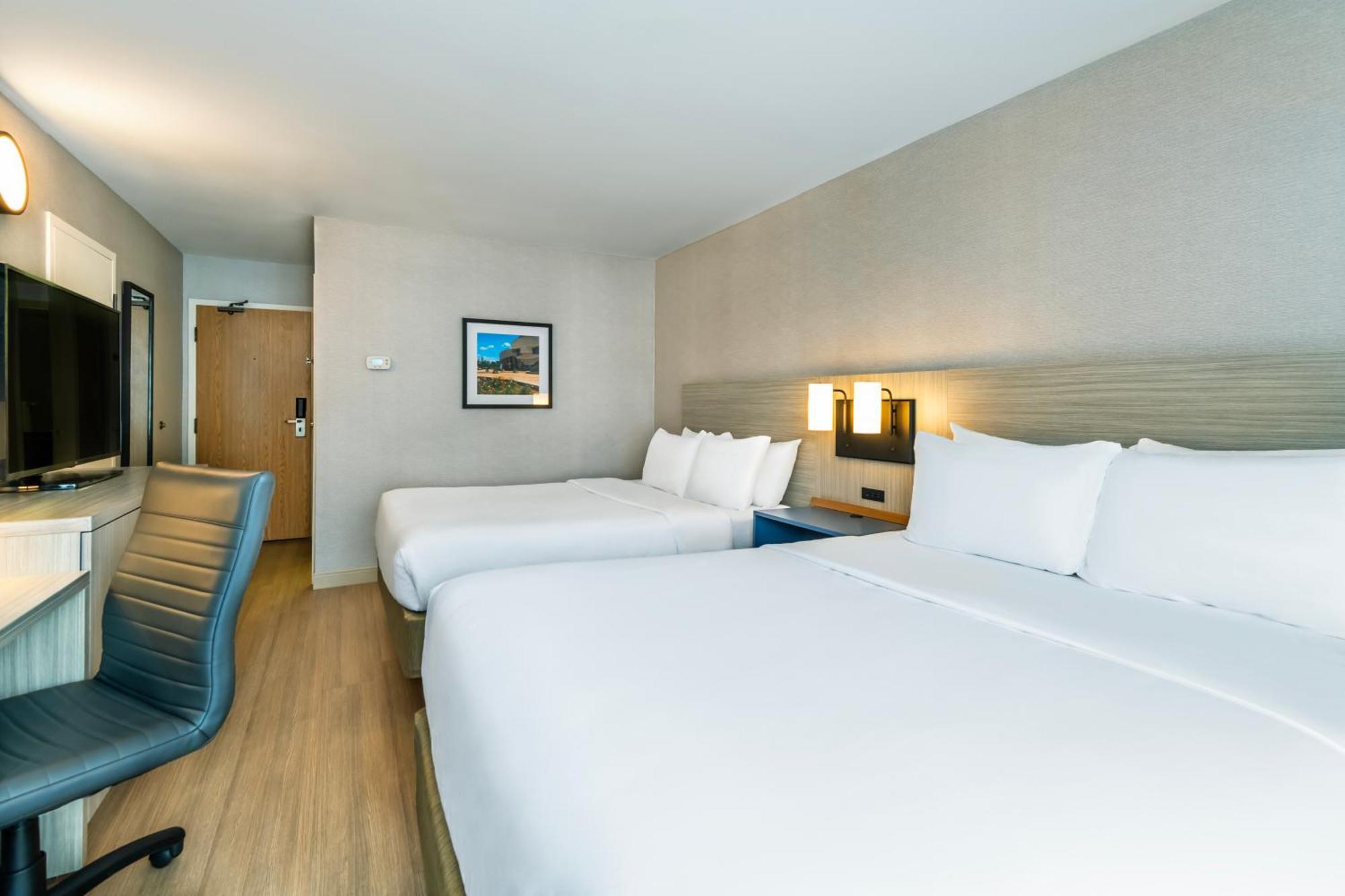 Comfort Inn Laval Exteriör bild