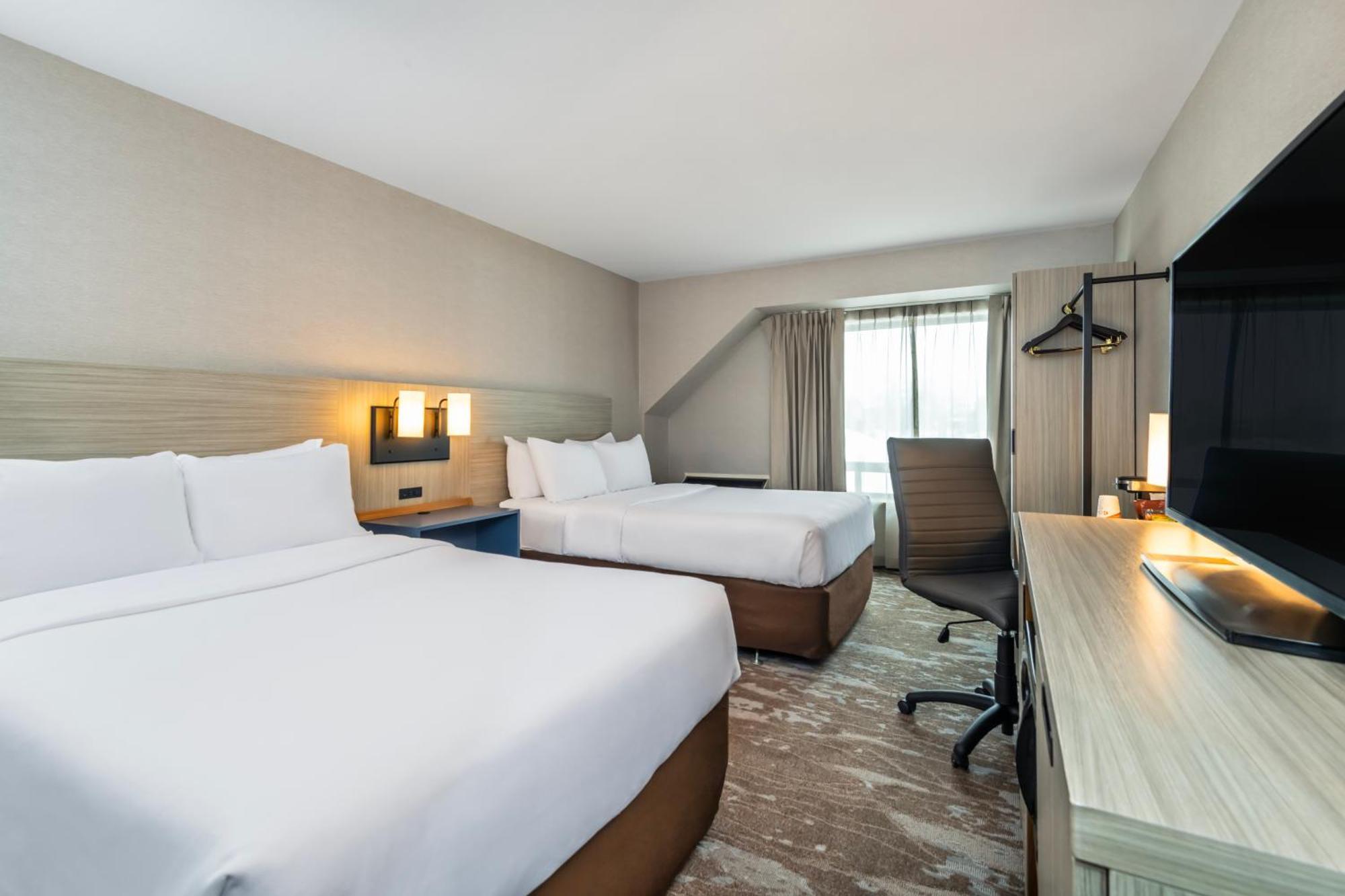 Comfort Inn Laval Exteriör bild