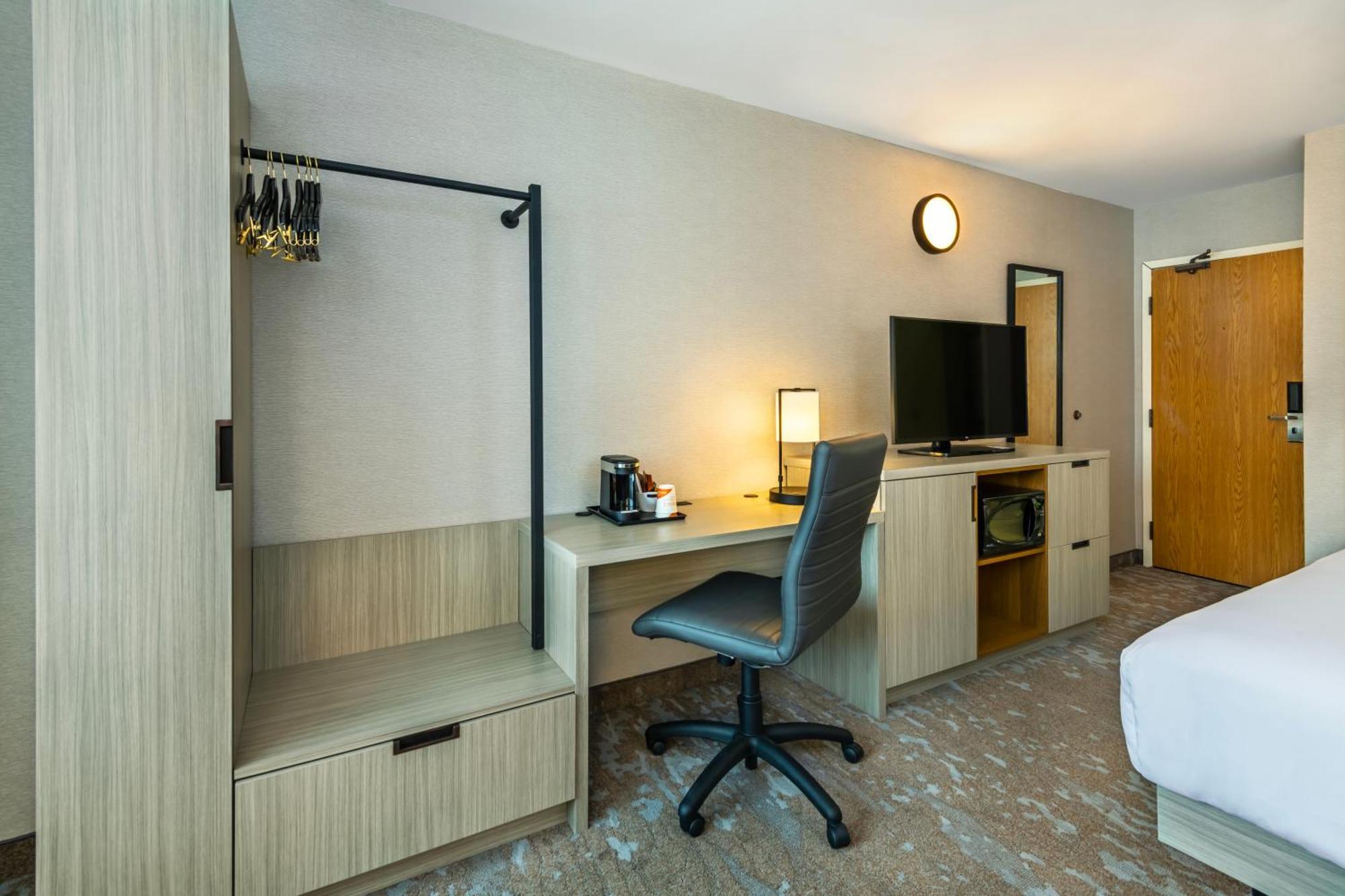 Comfort Inn Laval Exteriör bild